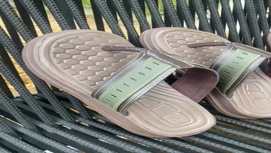 Chinelo em Couro Eco Ortopédico Macio Masculino Sandália Anti Stress